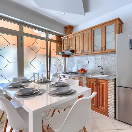 Milankovic-3 By Interhome