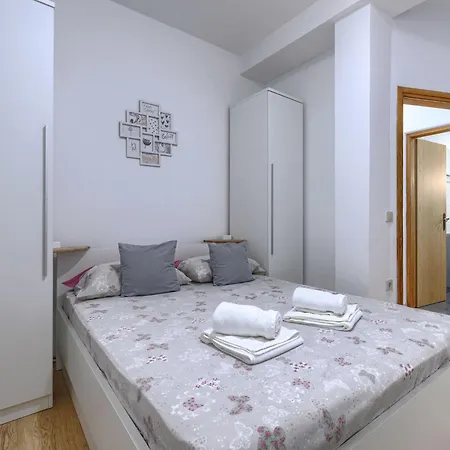 Apartman Milankovic-3 By Interhome Vrsar