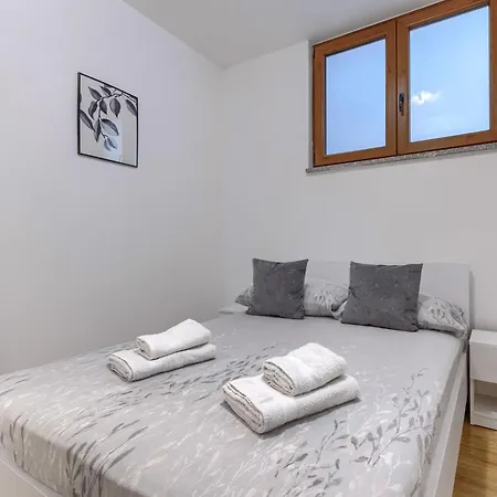 Apartman Milankovic-3 By Interhome Vrsar