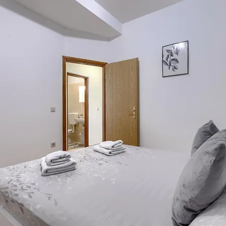 Milankovic-3 By Interhome Vrsar